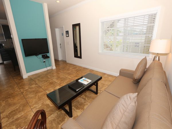 Siesta key 2 Bedroom  Steps to Beach