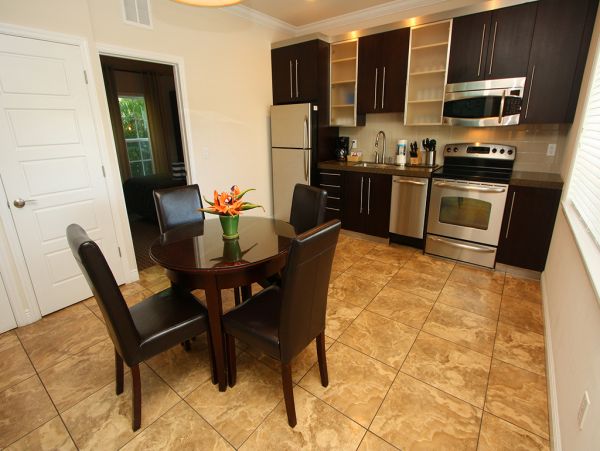 Siesta key 2 Bedroom  Steps to Beach