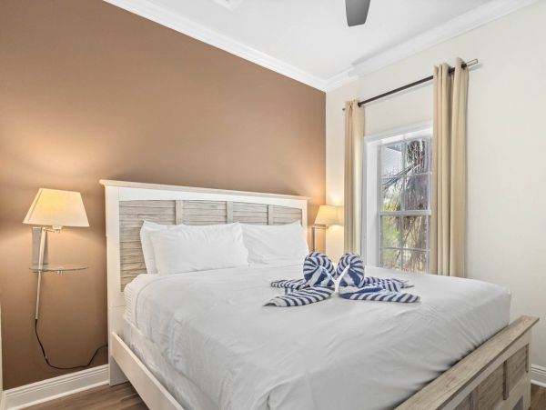Siesta Key 2 Bedroom Vacation Condo Sleeps 6 Guests