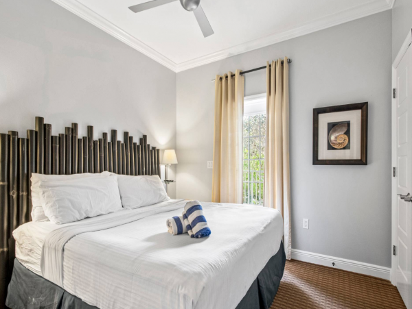 Steps to Beach Vacation Condo in Siesta Key Two Bedrooms