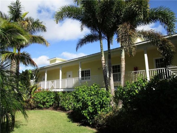 Beach To Bay private Siesta Key Community
