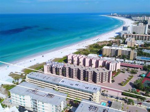 Beach To Bay private Siesta Key Community
