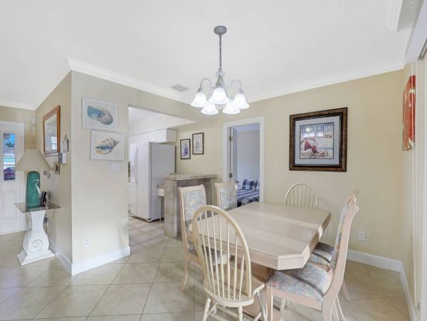 Canal Views Marco Island Vacation Home With Caged Pool