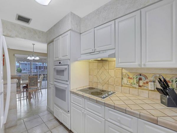 Canal Views Marco Island Vacation Home With Caged Pool