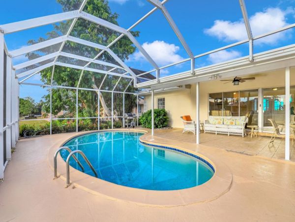 Canal Views Marco Island Vacation Home With Caged Pool