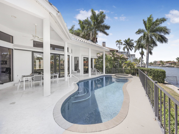 Luxury Pool Home Four Bedrooms Marco Island