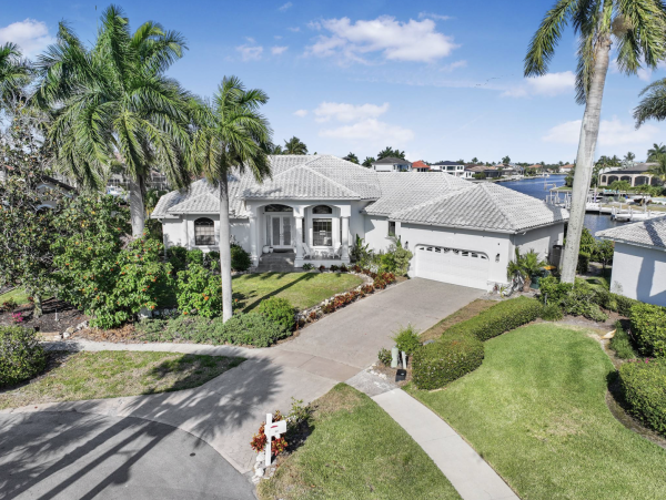Luxury Pool Home Four Bedrooms Marco Island