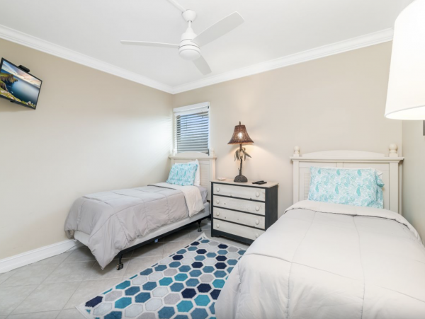 Marco Island Condo 910105