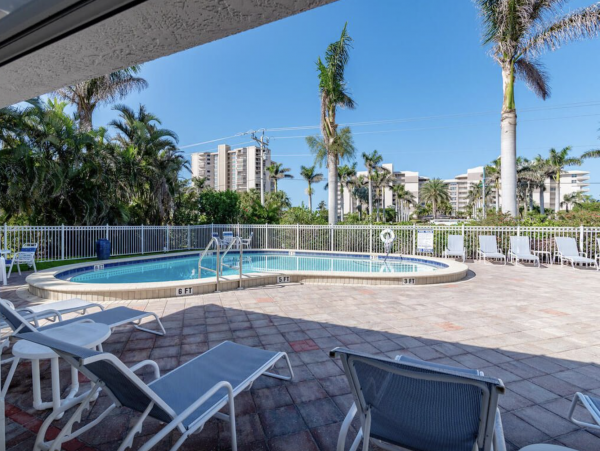 Marco Island Condo 910105