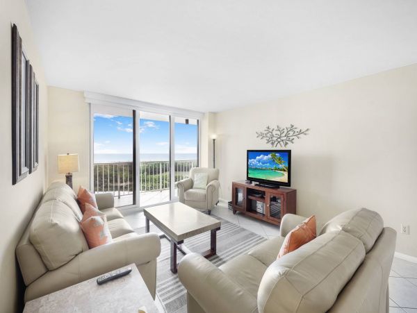 Gulf Front Two Bedroom Vacation Condo in Marco Island