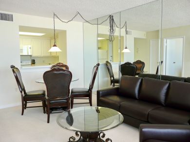 Marco Island Vacation Condo Beach Views Excellent Interior
