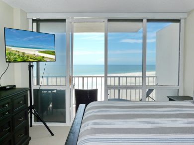 Marco Island Vacation Condo Beach Views Excellent Interior