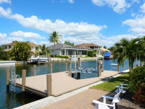 Stylish Comfort Throughout this Marco Pool Villa 3 Bedrooms