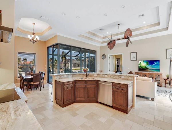 Stylish Comfort Throughout this Marco Pool Villa 3 Bedrooms