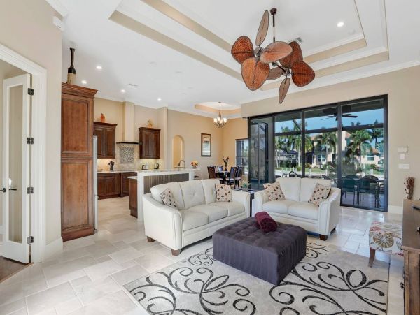 Stylish Comfort Throughout this Marco Pool Villa 3 Bedrooms