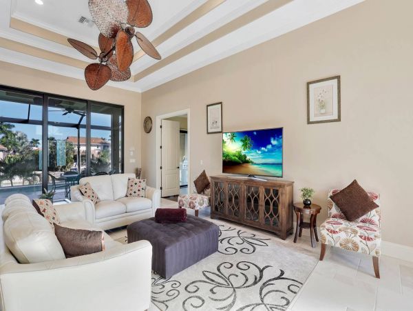 Stylish Comfort Throughout this Marco Pool Villa 3 Bedrooms