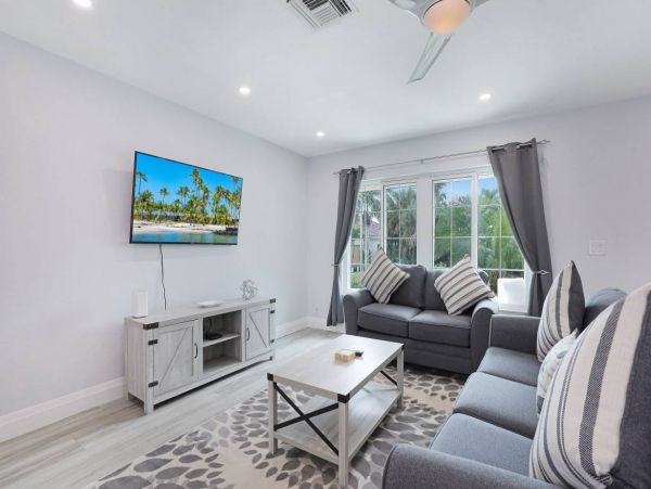 Marco Island Vacation Home Three Bedrooms