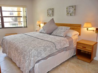 Marco Island Condo 910143