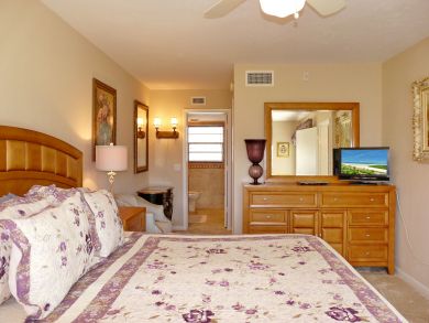 Marco Island Condo 910144