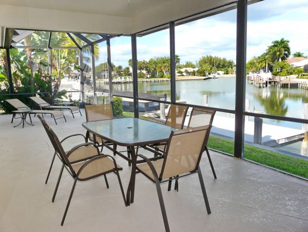 Marco Island Short Walk To Beach  Pool & Boat Dock