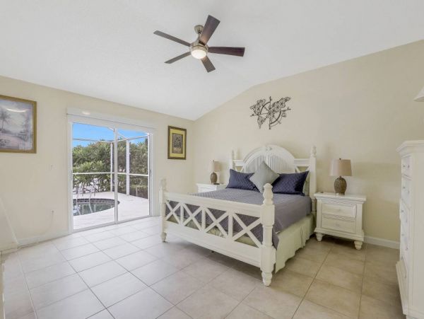 Maco Island Vacation Pool Home Sleeps 8 Guests Canal View