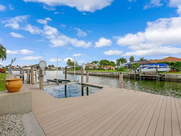 Maco Island Vacation Pool Home Sleeps 8 Guests Canal View