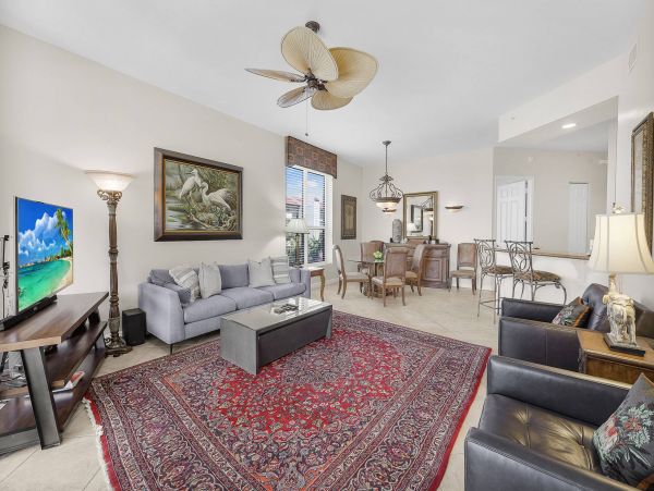 Marco Island Pool Condo Sleeps Six Guests
