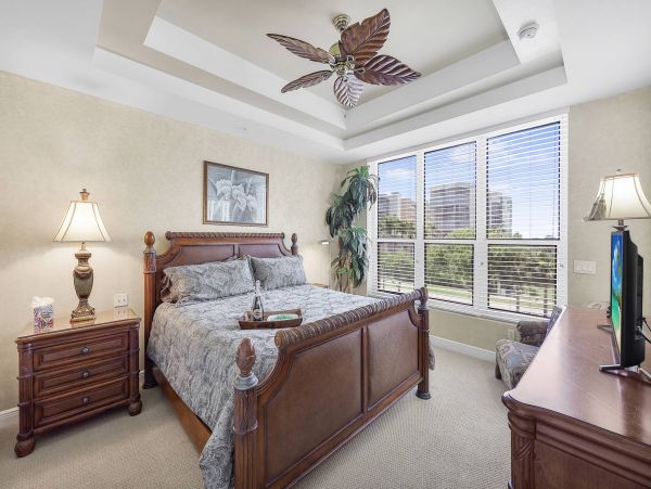 Marco Island Pool Condo Sleeps Six Guests