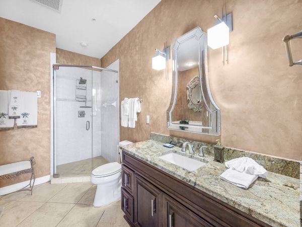 Marco Island Pool Condo Sleeps Six Guests