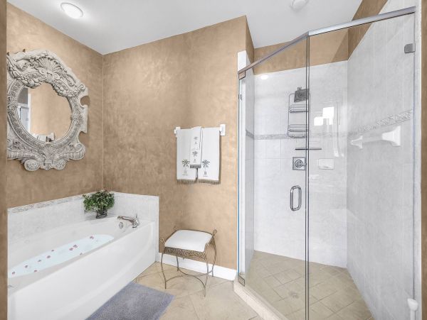 Marco Island Pool Condo Sleeps Six Guests