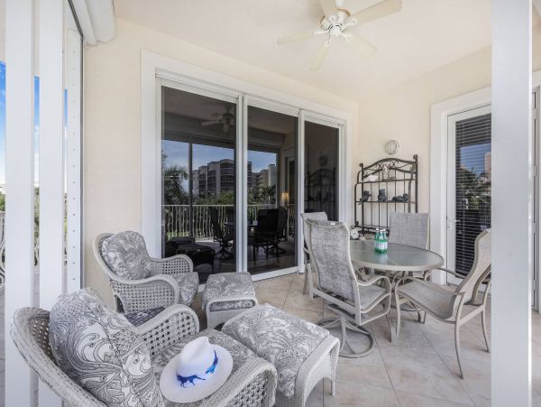 Marco Island Pool Condo Sleeps Six Guests
