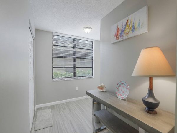 Marco Island Vacation Condo Across From Tigertail