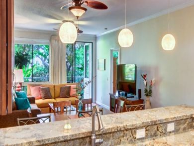 Wailea Luxury Accommodation Great Beach to Golf Community