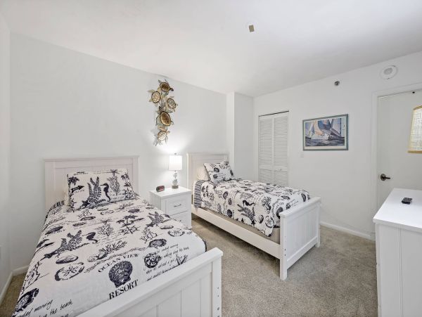Coastal Bliss Meets Comfort in This Marco Island Beachfront Getaway
