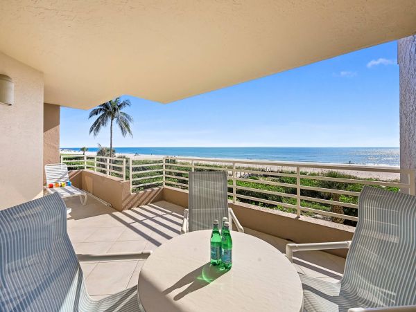 Coastal Bliss Meets Comfort in This Marco Island Beachfront Getaway