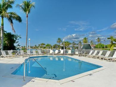 Marco Island Condo 910173
