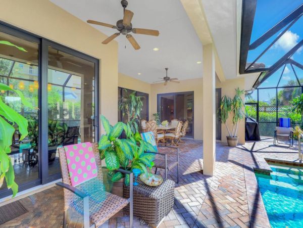 Great Marco Island Vacation Home With Caged Pool & Hot Tub