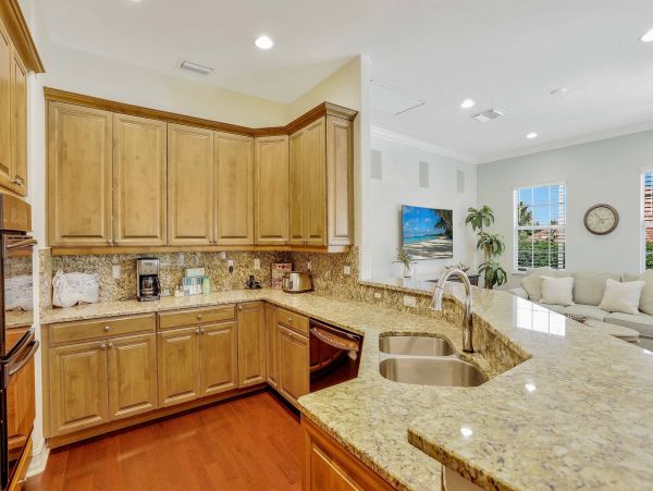 Marco Island Vacation Pool Home Sleeps Twelve Guests