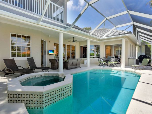 Marco Island Vacation Pool Home Sleeps Twelve Guests