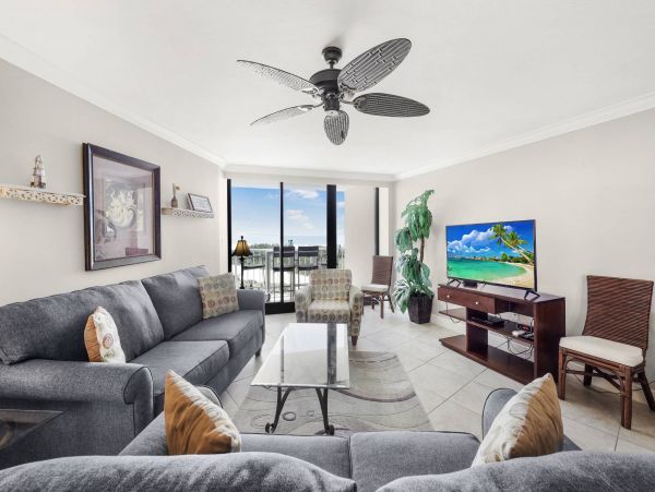 Marco Island Two Bedroom Beachfront Vacation Condo Sleeps 4