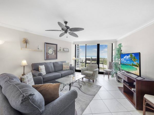Marco Island Two Bedroom Beachfront Vacation Condo Sleeps 4