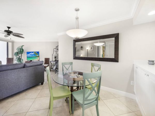 Marco Island Two Bedroom Beachfront Vacation Condo Sleeps 4
