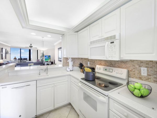Marco Island Two Bedroom Beachfront Vacation Condo Sleeps 4
