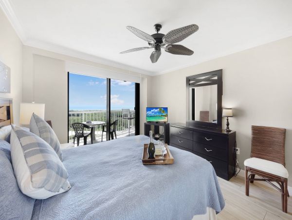 Marco Island Two Bedroom Beachfront Vacation Condo Sleeps 4