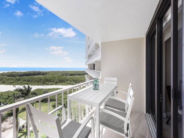 Marco Island Two Bedroom Beachfront Vacation Condo Sleeps 4