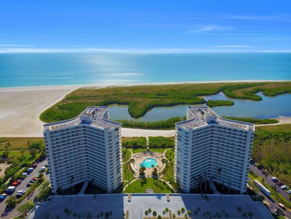 Marco Island Value Priced Beach Condo Sleeps 4 - Pool