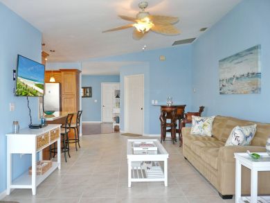 Marco Island 3 Bedroom Home Sleeps 8 Guests with Canal Views Marco Island 3 Bedroom Home Sleeps 8 Guests with Canal Views