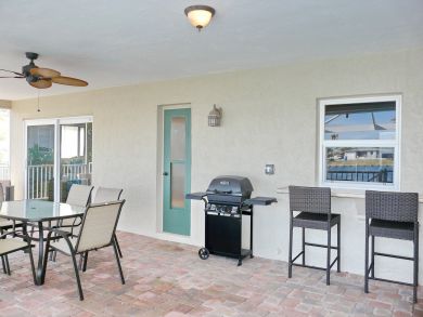 Marco Island 3 Bedroom Home Sleeps 8 Guests with Canal Views Marco Island 3 Bedroom Home Sleeps 8 Guests with Canal Views