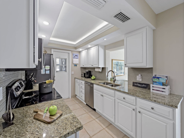 Marco Island Pool Vacation Home Walk to Beach 3 Bedrooms