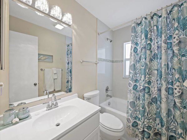 Marco Island Pool Vacation Home Walk to Beach 3 Bedrooms